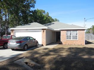 8950 Timber Ln, Navarre, FL 32566