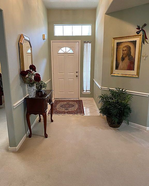 1st image of 26982 Crown Haven Dr