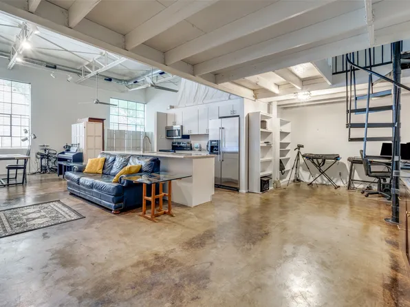 215 N Walton St APT 8, Dallas, TX 75226