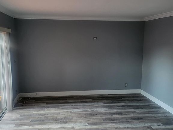 3rd image of 2237 White Pine B Circle #B