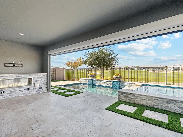 11138 N San Clemente St — Photo 27
