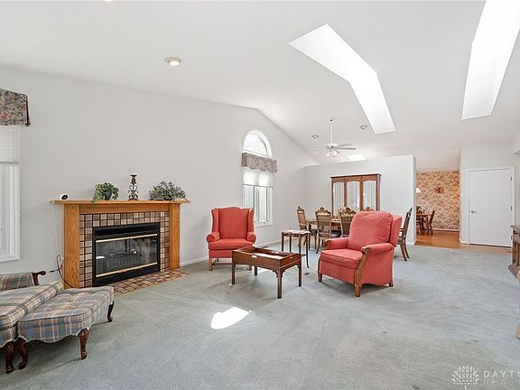 2nd image of 2234 Sweetbriar Ln #18