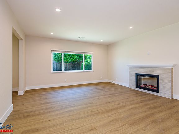 2nd image of 1336 Antonio Ln