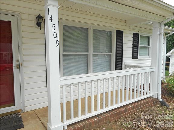 3rd image of 14509 Cinnamon Field Rd