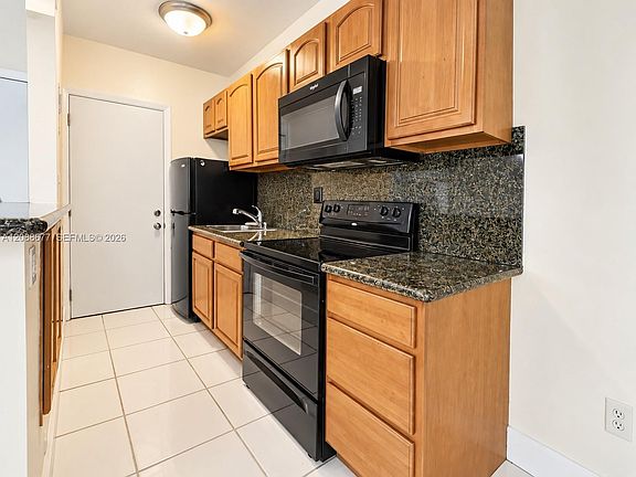 2nd image of 6310 SW 79th St APT 3