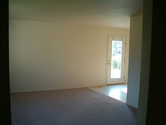 5th image of 206/208 E 10th St