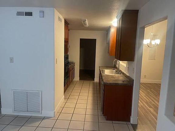 3rd image of 3689 Wrigley Cir