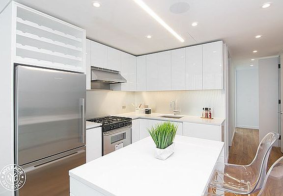 5th image of 436 Albee Sq #42H
