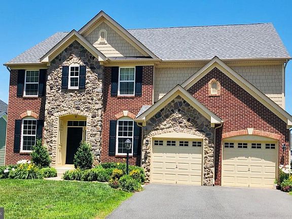 2nd image of 5 Darden Ct