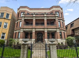 900 W Lakeside Pl, Chicago, IL 60640
