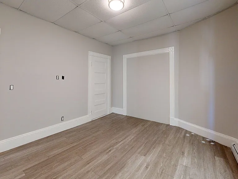 346 Chelsea St #1 — Photo 10
