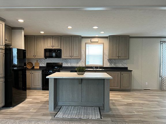 2nd image of 5154 Rhine Dr #22