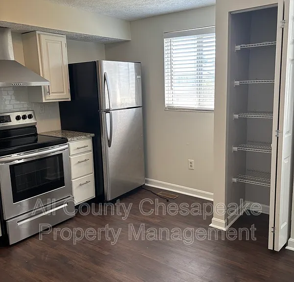 820 Comer Sq — Photo 5