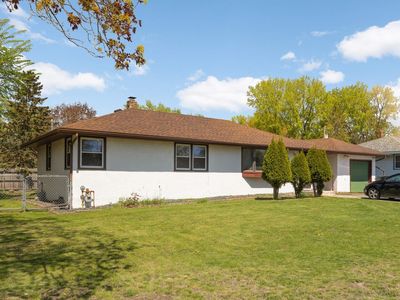 1485 Viking Dr E, Maplewood, MN, 55109