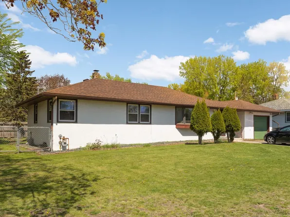 1485 Viking Dr E, Maplewood, MN 55109