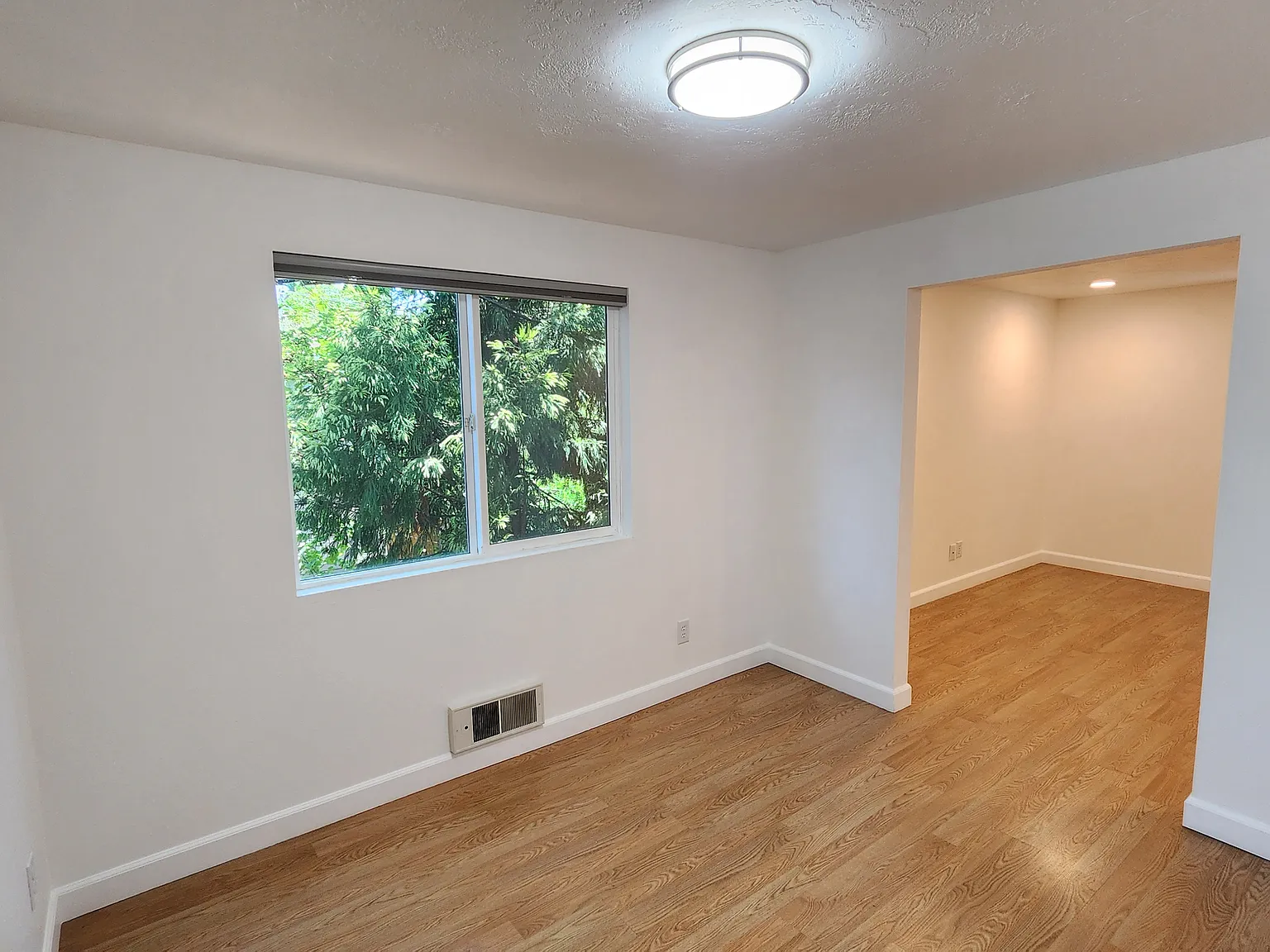 3 bed, 1.5 bath, 1216 sqft, $2,795 — Photo 4