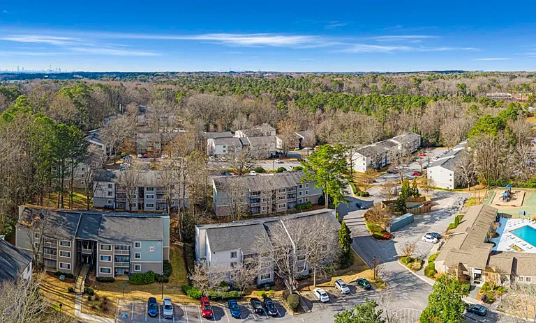 Springdale Glen — Photo 28