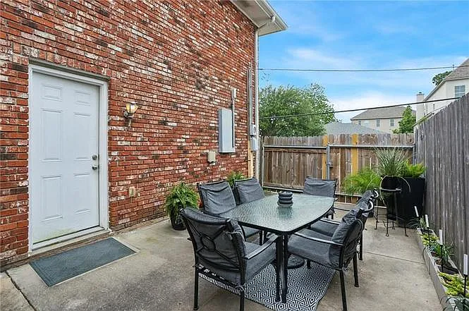 6551 Center St — Photo 11