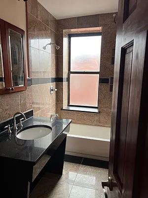 Rented by Batra Group Inc | media 14