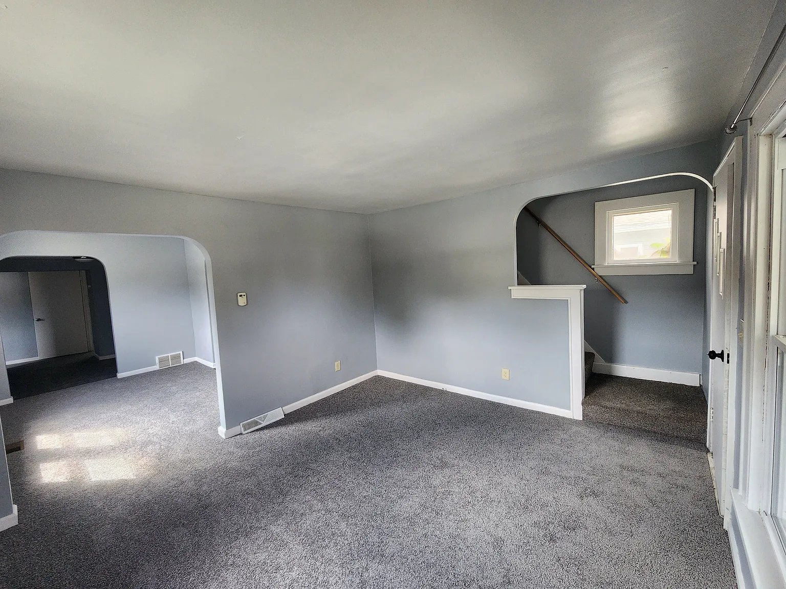 3 bed, 1.5 bath, 1020 sqft, $1,375 — Photo 2