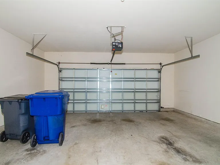 3939 Calgary Cir — Photo 19