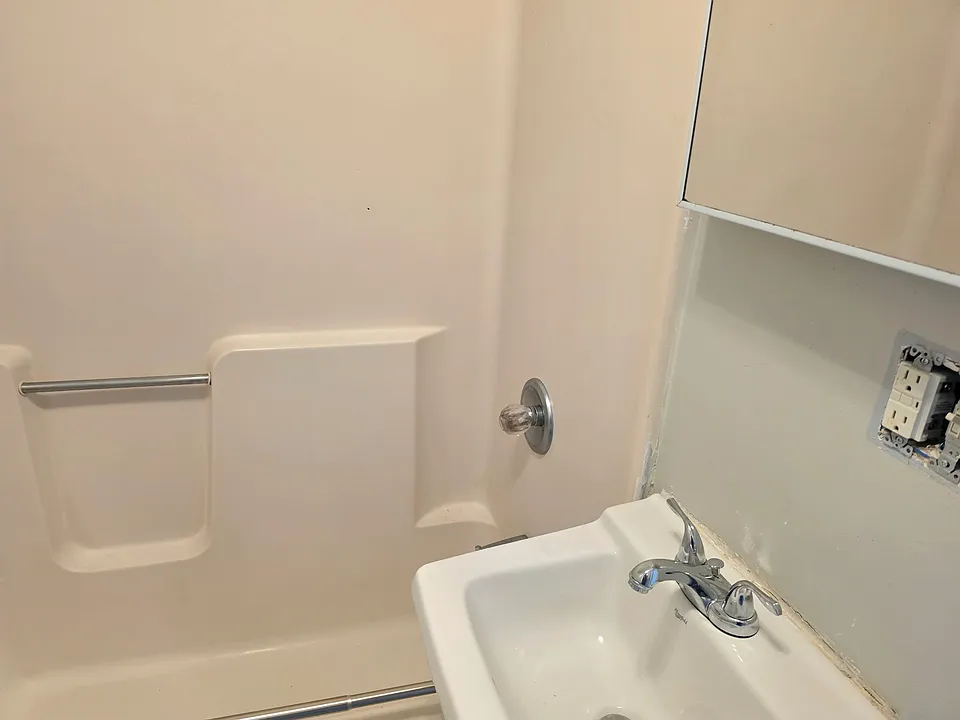 319 E College St #1