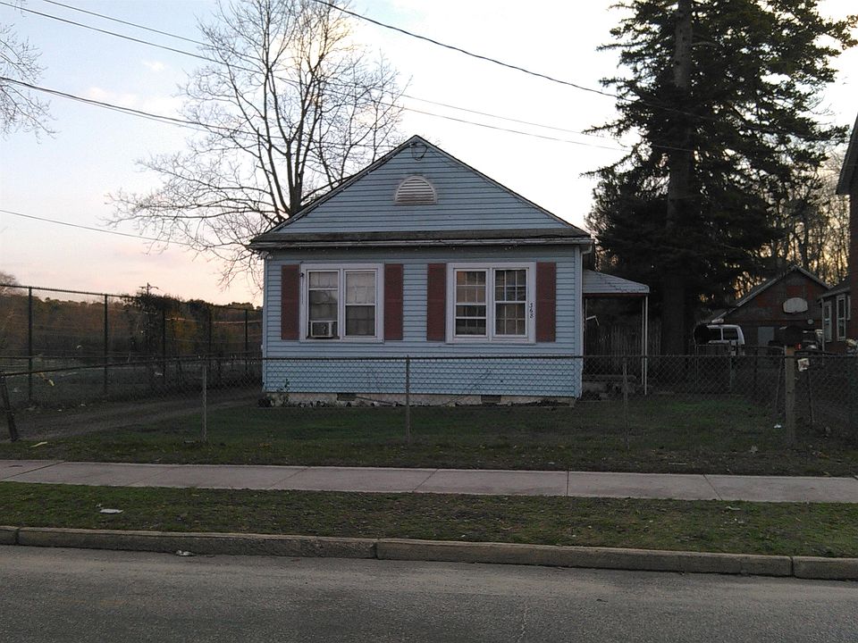 1st image of 368 Laurel Ave