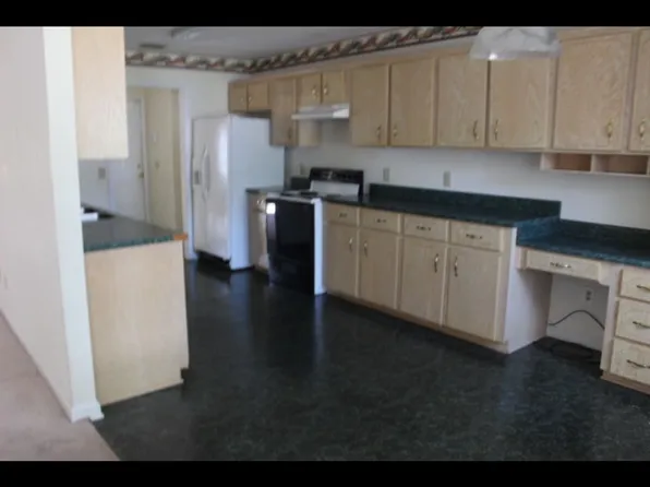 559 McCumber Dr, Allenhurst, GA 31301