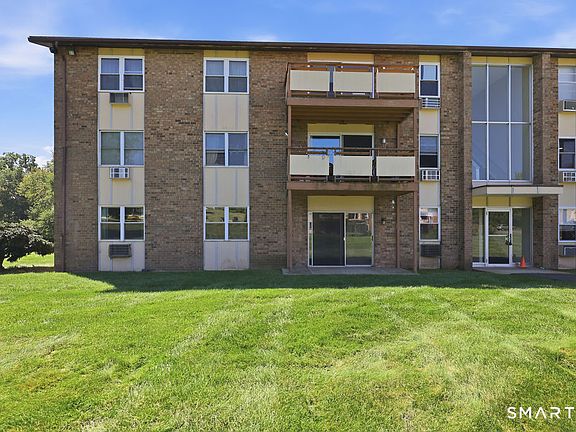 4th image of 45 Jefferson Road #1-3