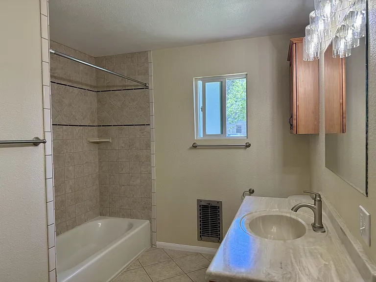 6074 Palm Ave — Photo 11
