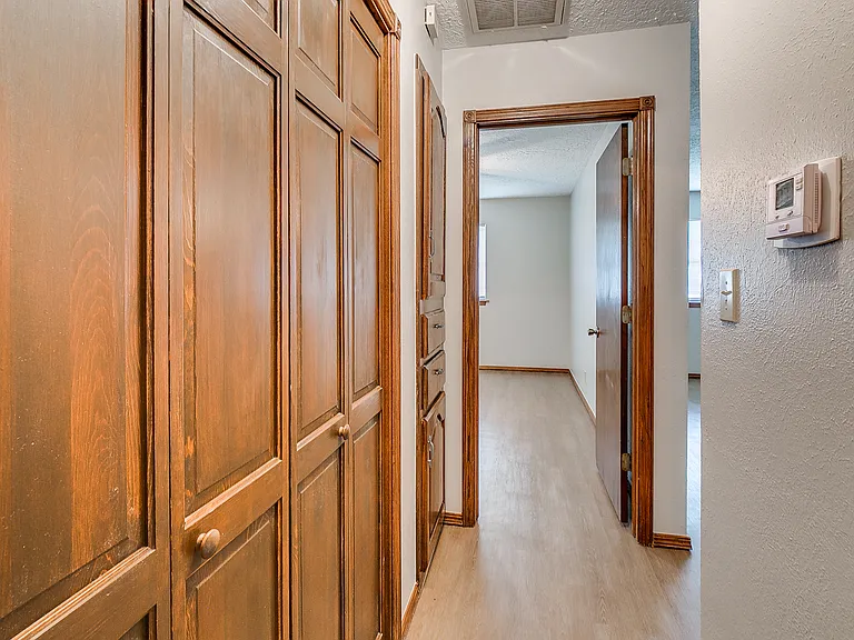 1204 N Crawford Ave #1204 — Photo 8