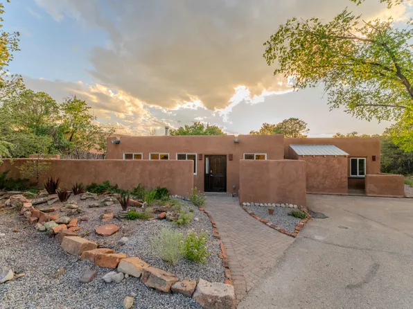 706 Juniper Dr, Santa Fe, NM 87501