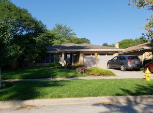 830 Parkwood Ave, Park Ridge, IL 60068