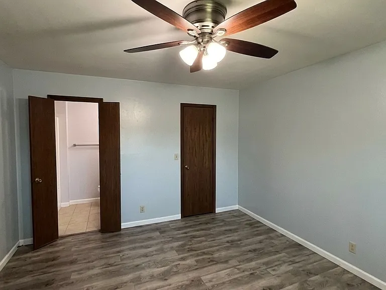 4212 Spring Valley Rd — Photo 4