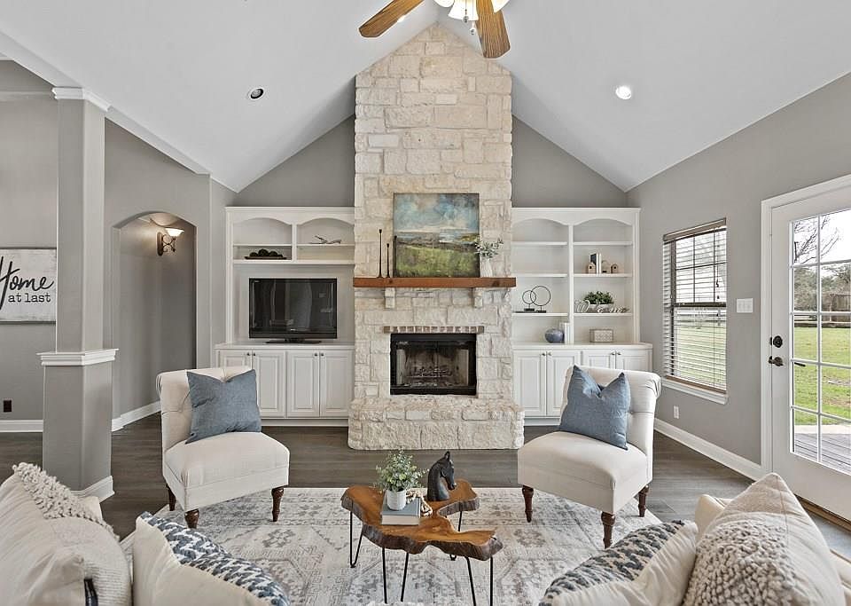 1st image of 111 Rock House Dr