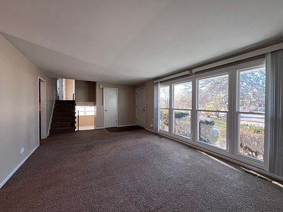 3rd image of 18932 Martin Ct