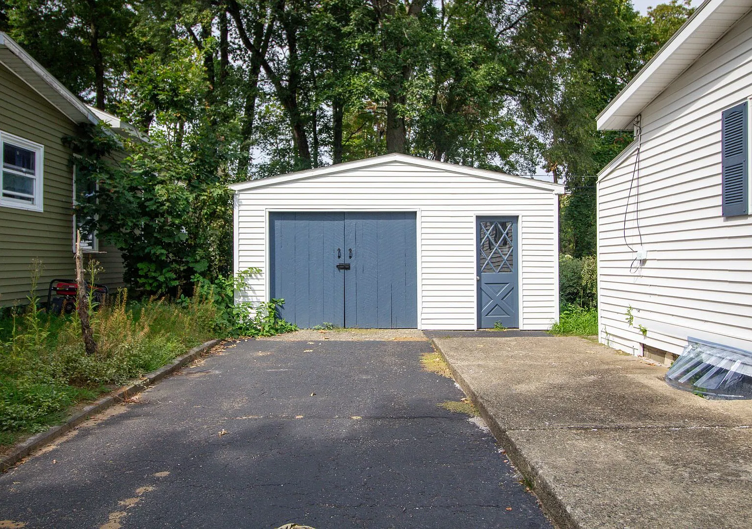 3 BR - 1 BA - North Colonie Schools — Photo 2