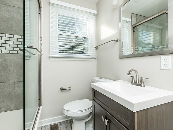 Main Level - Full Bath