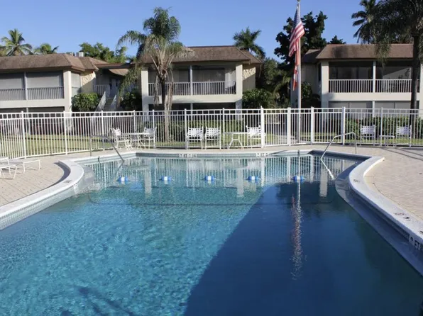 1155 Sandpiper St APT B1, Naples, FL 34102