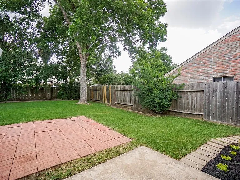 5639 Windsong Trl — Photo 25