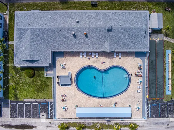 1300 N 12th Ct APT 6A, Hollywood, FL 33019