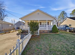 2209 Tennessee Dr, Chesapeake, VA 23323