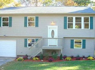 9 Jennifer Ln, Stafford Springs, CT 06076