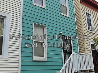 913 Columbia Rd NW, Washington, DC 20001