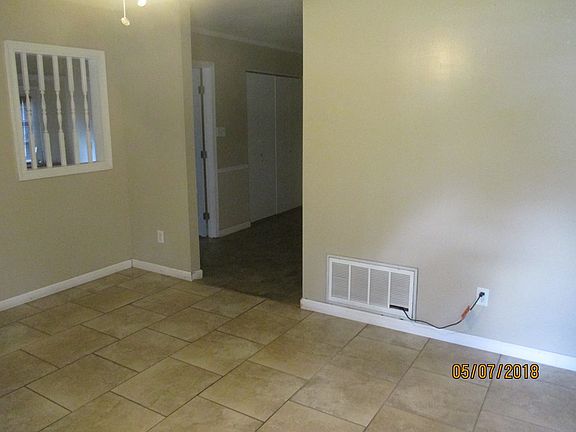 2nd image of 904 Thomas St