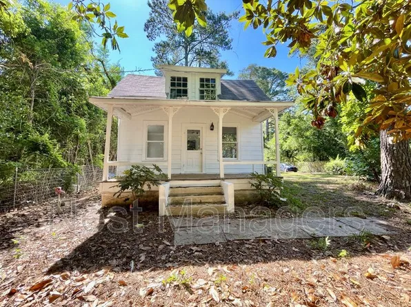 146 Brewster Hussey Ln, Southern Pines, NC 28387
