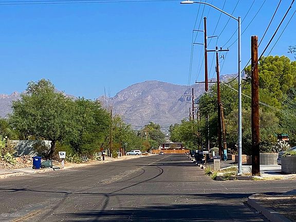 3rd image of 2956 N Palo Verde Ave #4