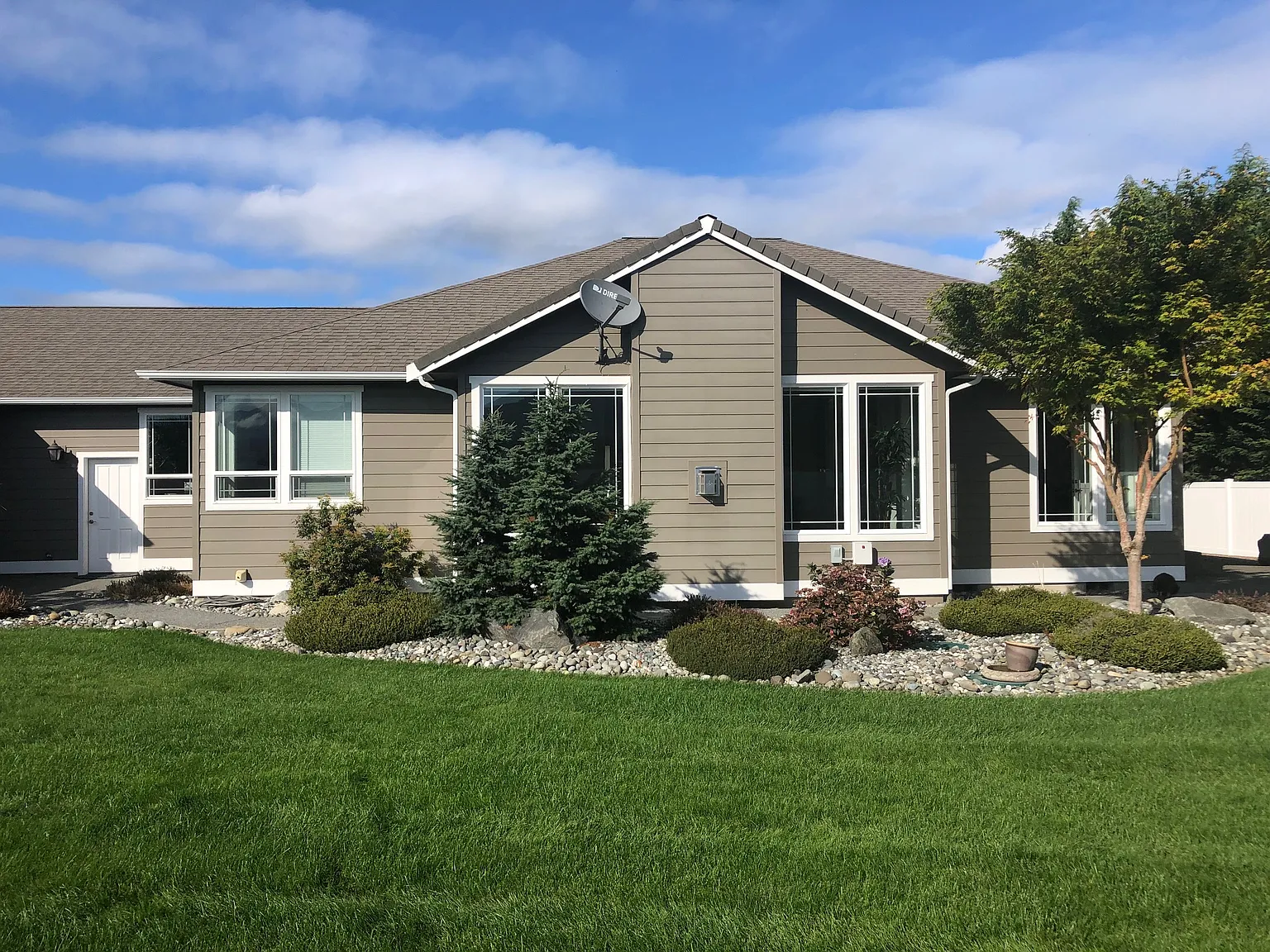 3 bed, 2.5 bath, 2146 sqft, $3,000 — Photo 3