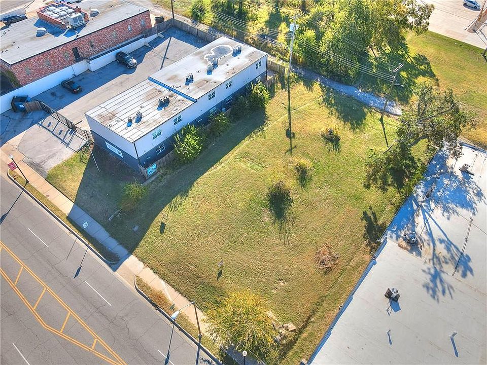 1st image of 918 NW 10th St