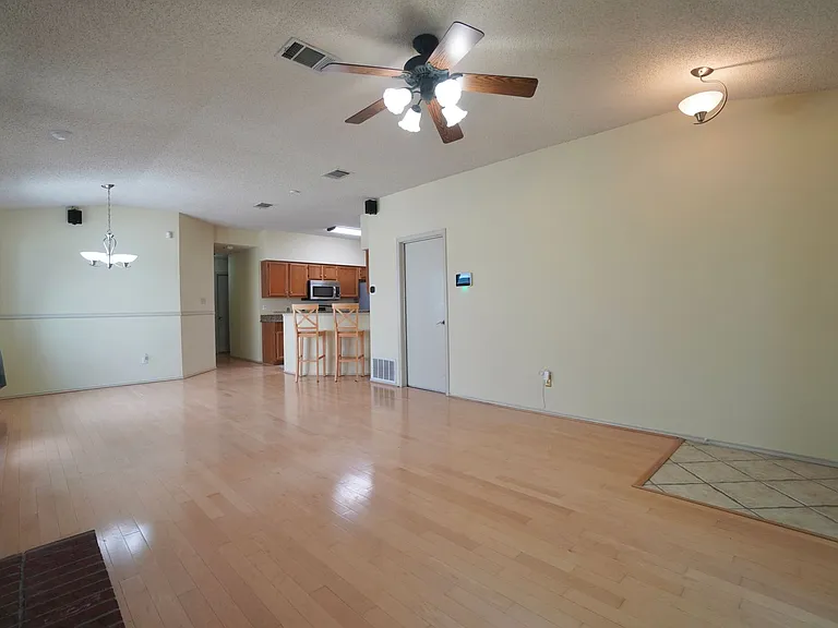 14009 Conner Downs Dr — Photo 6